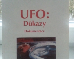 KNIHA o UFO