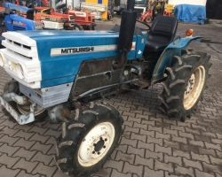 Traktor čtyřválec, Mitsubishi D2650, poh