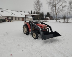 Mitsubishi MT 266 D s novým čelním nakladačem