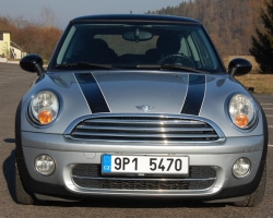 MINI Cooper 1,6D, typ R56, najeto 92.000km, servis v BMW