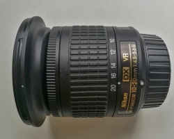 Prodám objektiv Nikon 10-20 mm f/4,5-5,6